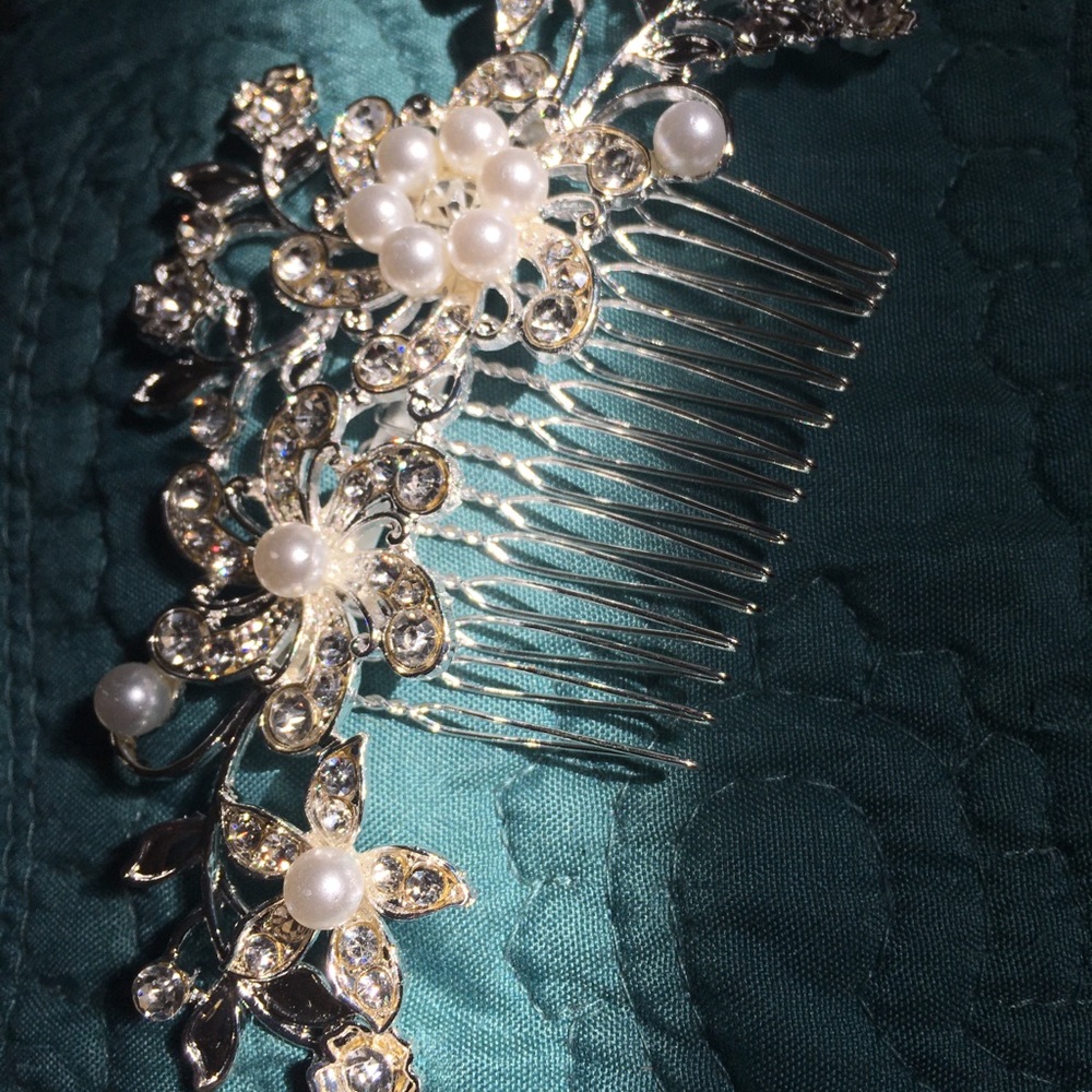wedding hair comb flowers pearls rhinestones
